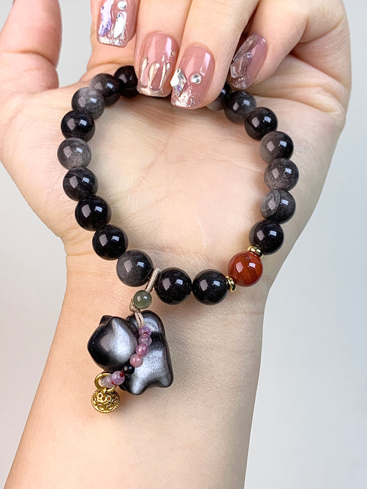 Silver obsidian 8mm lucky kitten