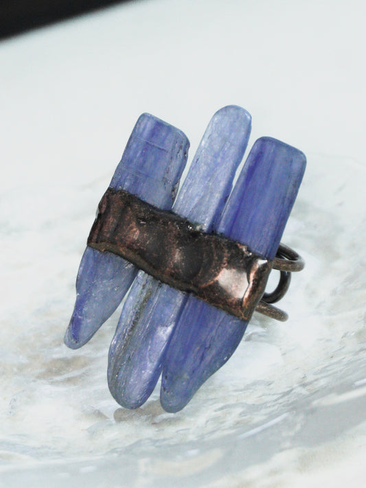 Kyanite Alien Three Rows ring